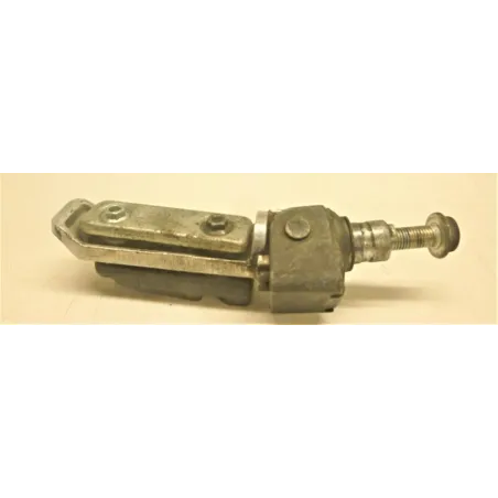 Repose pieds avant droit SUZUKI GSF 1200 2001-2005 BANDIT