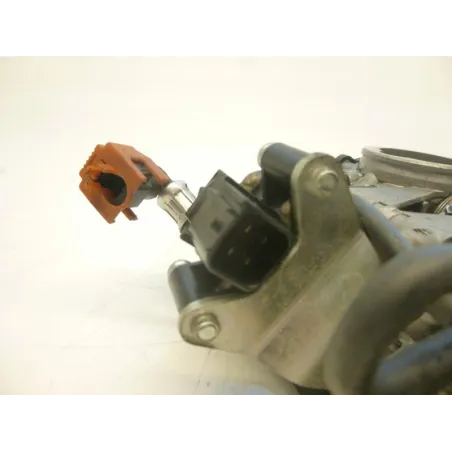 Rampe d'injection TRIUMPH DAYTONA 675 2006-2008
