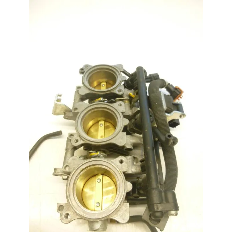 Rampe d'injection TRIUMPH DAYTONA 675 2006-2008