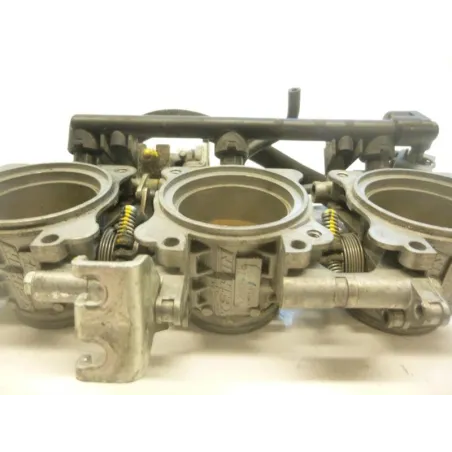 Rampe d'injection TRIUMPH DAYTONA 675 2006-2008