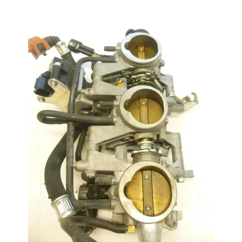 Rampe d'injection TRIUMPH DAYTONA 675 2006-2008