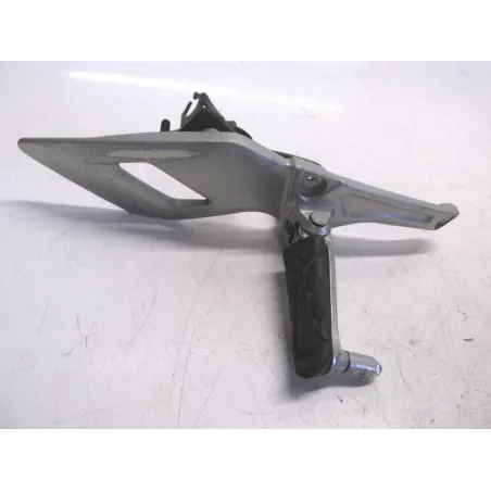 Platine avant droite HONDA VFR 1200 F 2010-2016