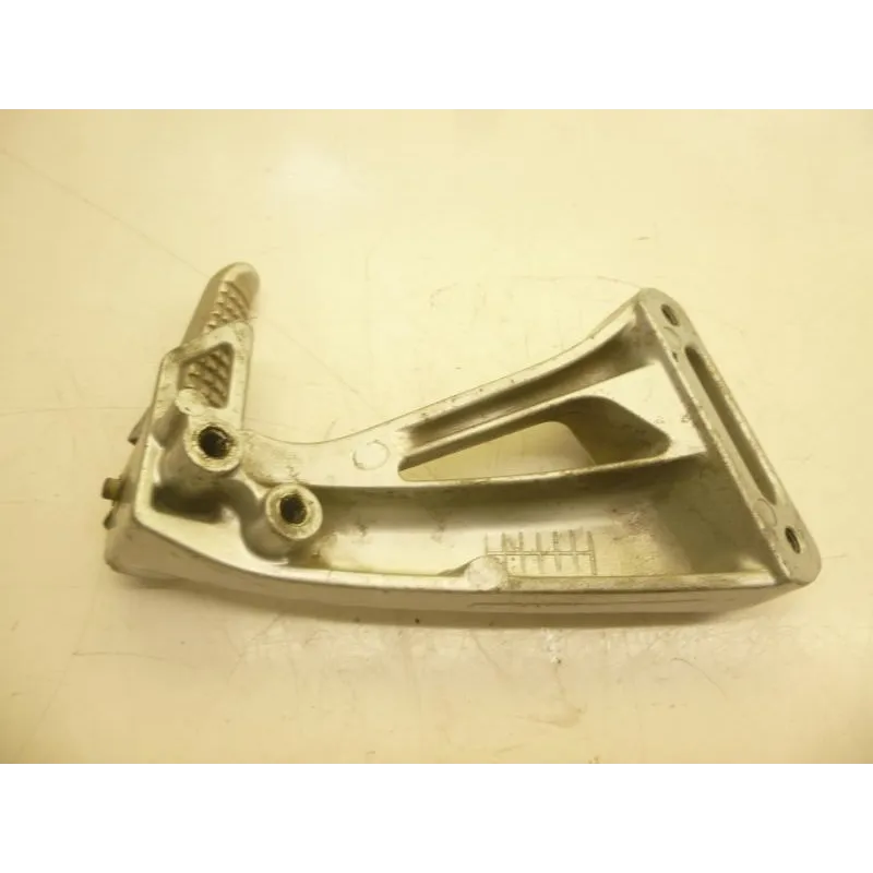 Platine et repose pieds arriere gauche SUZUKI SV 650 N 1999-2002