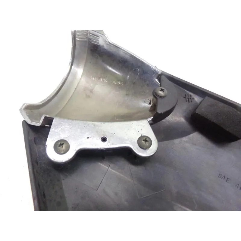 Cache carenage sous selle droit SUZUKI GSF 600 2000-2004 BANDIT S