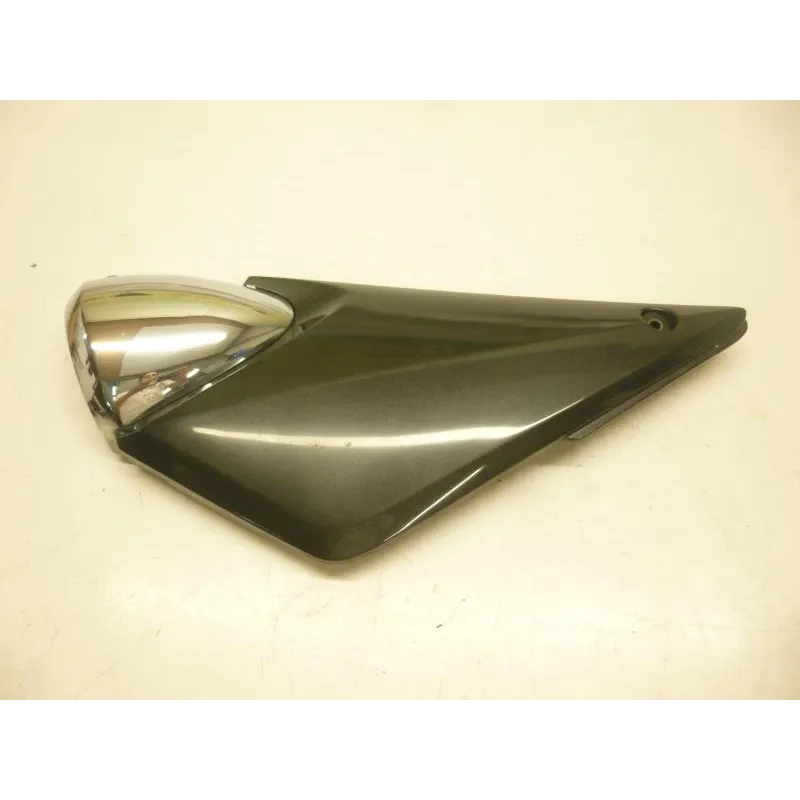 Cache carenage sous selle gauche SUZUKI GSF 600 2000-2004 BANDIT S