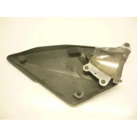 Cache carenage sous selle gauche SUZUKI GSF 600 2000-2004 BANDIT S