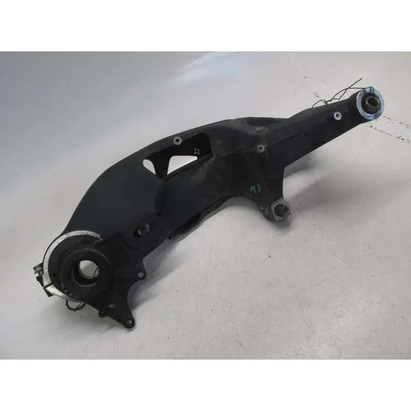 Bras oscillant TRIUMPH SPEED TRIPLE 1050 2011-2015