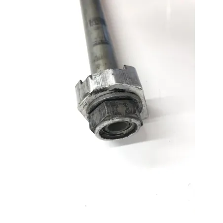 Axe de roue arriere TRIUMPH STREET TRIPLE R 675 2011-2012