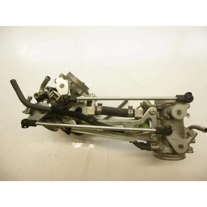Rampe d'injection SUZUKI SV 650 S 2007-2015