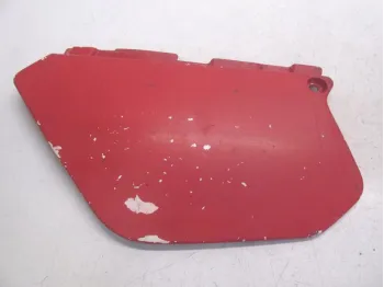 Cache carenage sous selle gauche YAMAHA DT 125 R 1989-1992