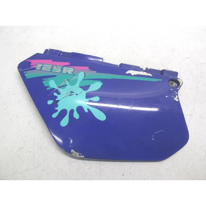 Cache carenage sous selle gauche YAMAHA DT 125 R 1989-1992