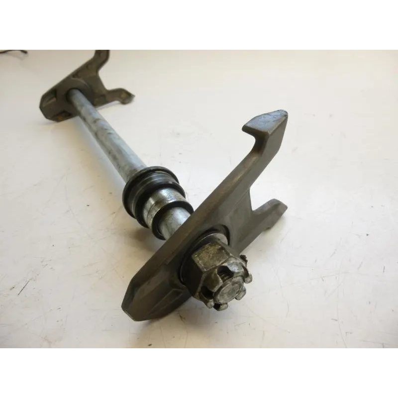 Axe de roue arriere KAWASAKI Z 800 E 2013-2016