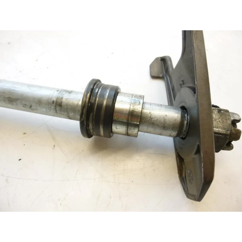 Axe de roue arriere KAWASAKI Z 800 E 2013-2016
