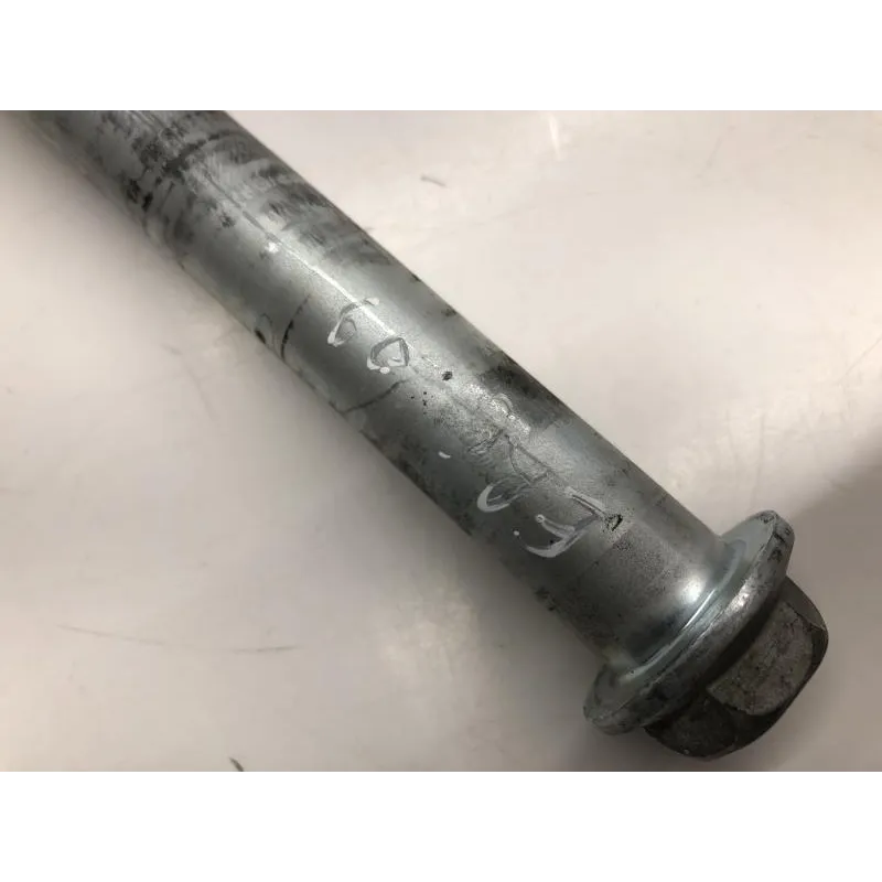 Axe de roue arriere KAWASAKI ER6 650 2009-2011 N