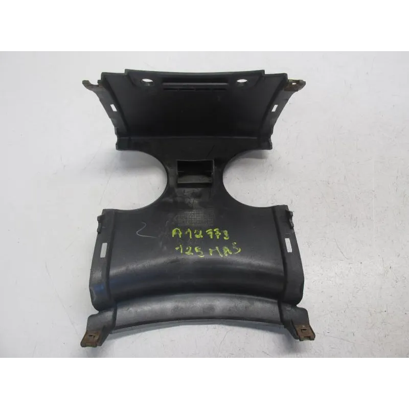 Cache jonction coque arriere YAMAHA YP 125 2003-2006 SKYLINER