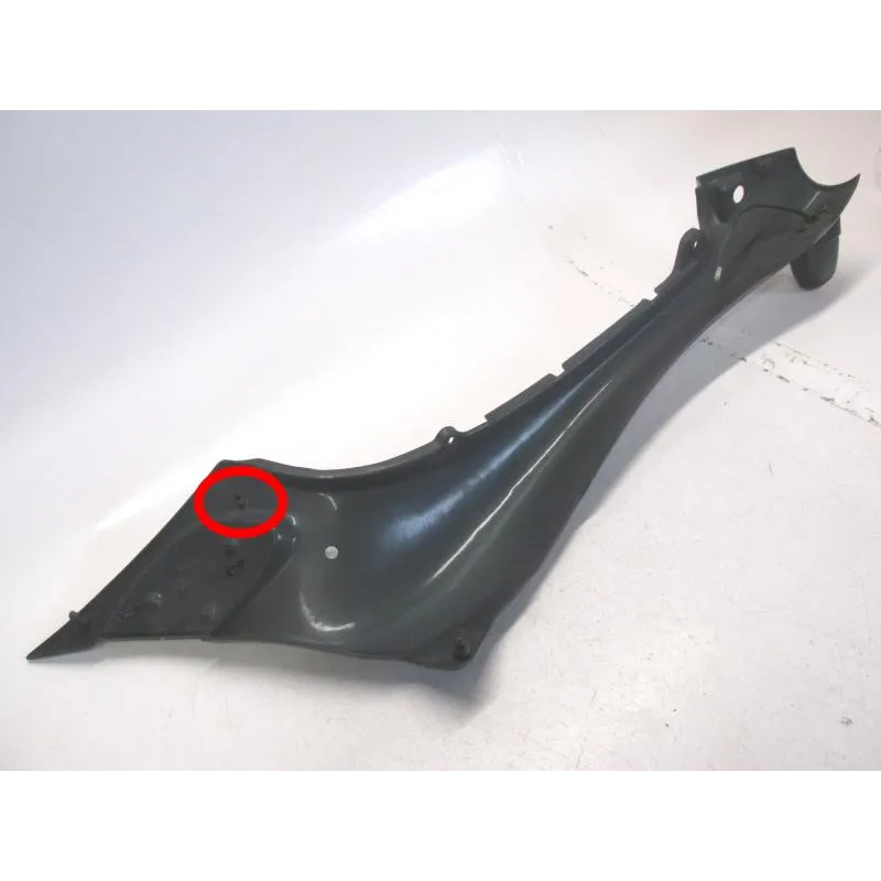 Cache carenage coque arriere droit TRIUMPH TROPHY 900 1996-2001