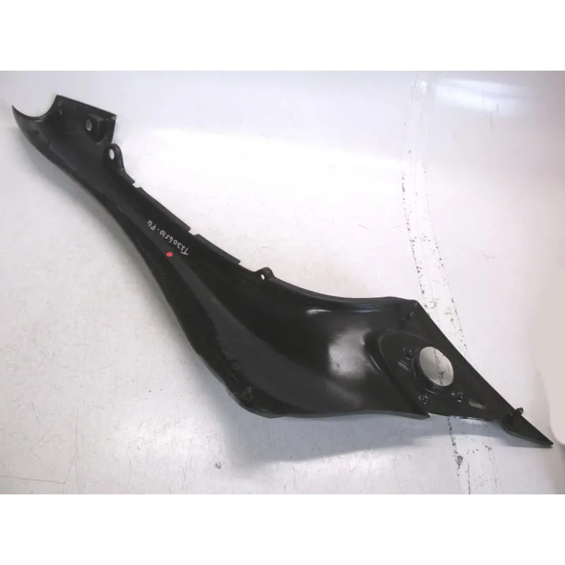 Cache carenage coque arriere gauche TRIUMPH TROPHY 900 1996-2001