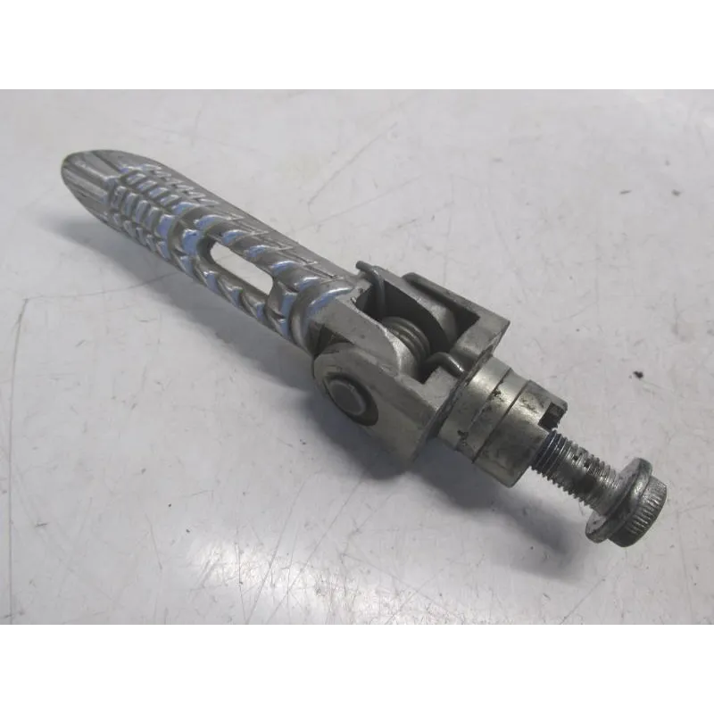 Repose pieds avant droit SUZUKI GSXR 1000 2007-2008