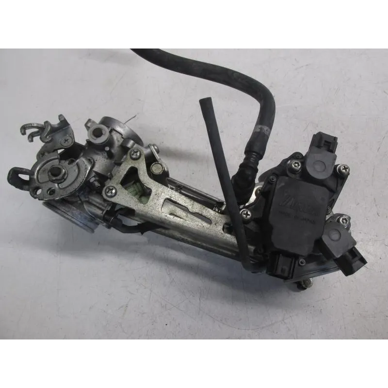 Rampe d'injection SUZUKI SV 650 S 2007-2015
