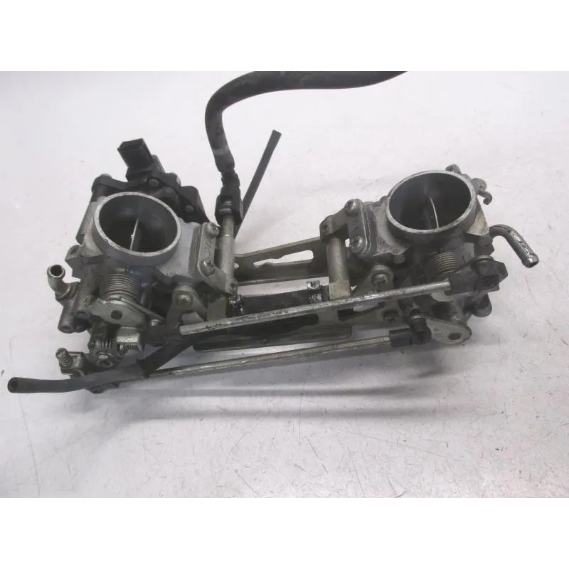 Rampe d'injection SUZUKI SV 650 S 2007-2015