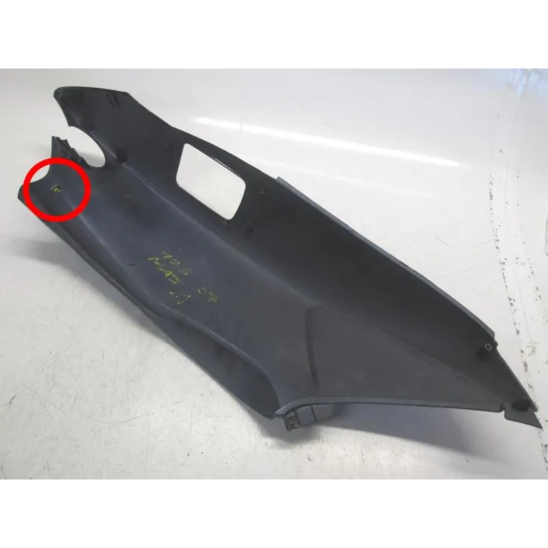 Cache carenage coque arriere gauche YAMAHA YP 125 2007-2009 MAJESTY