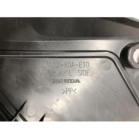 Cache carenage sous selle gauche HONDA CB 300 R 2018-2020