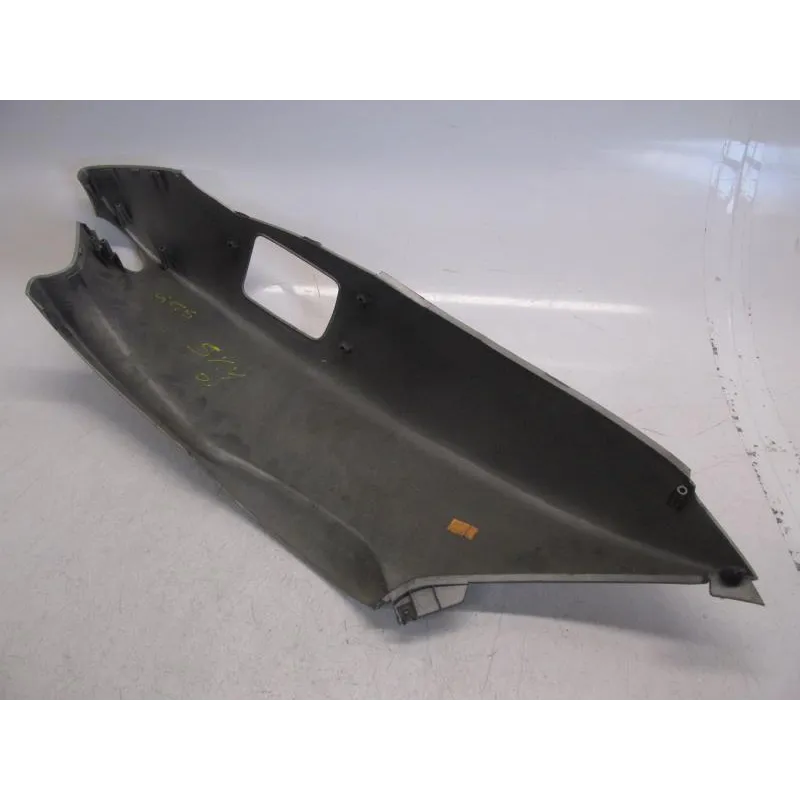 Cache carenage coque arriere gauche YAMAHA YP 125 2001-2002 MAJESTY