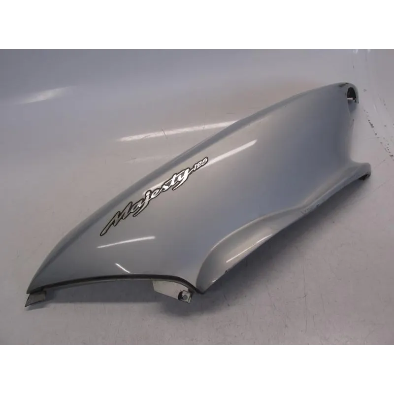 Cache carenage coque arriere gauche YAMAHA YP 125 2001-2002 MAJESTY