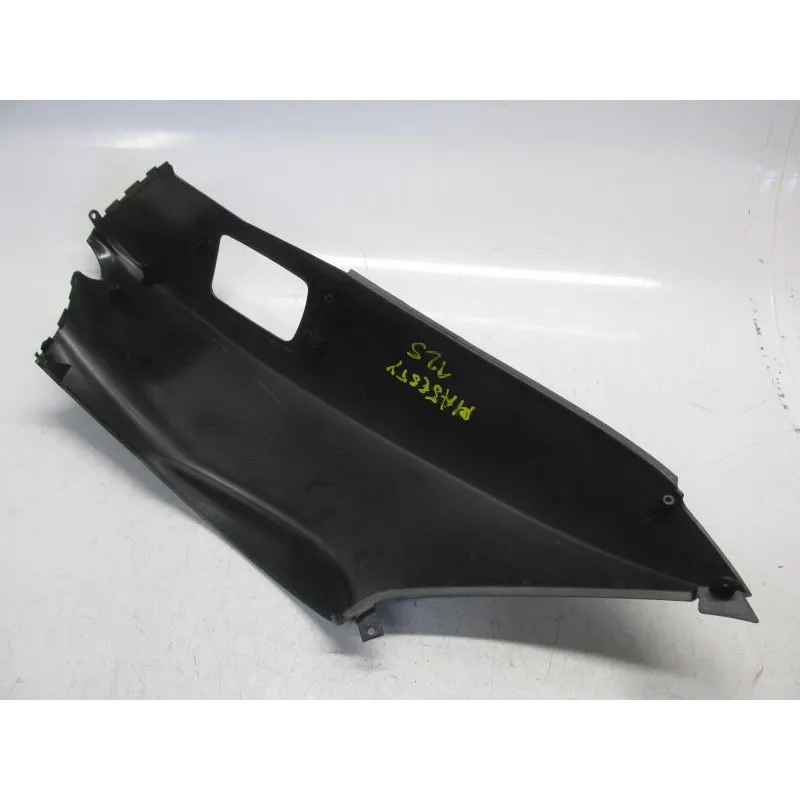 Cache carenage coque arriere gauche YAMAHA YP 125 2001-2002 MAJESTY