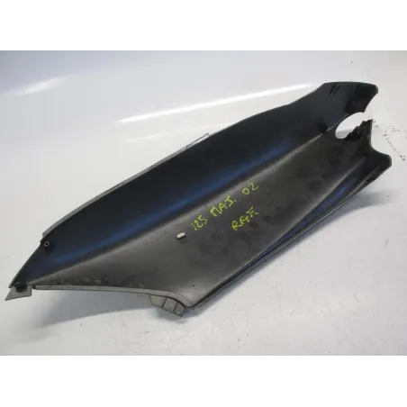 Cache carenage coque arriere droit YAMAHA YP 125 2001-2002 MAJESTY