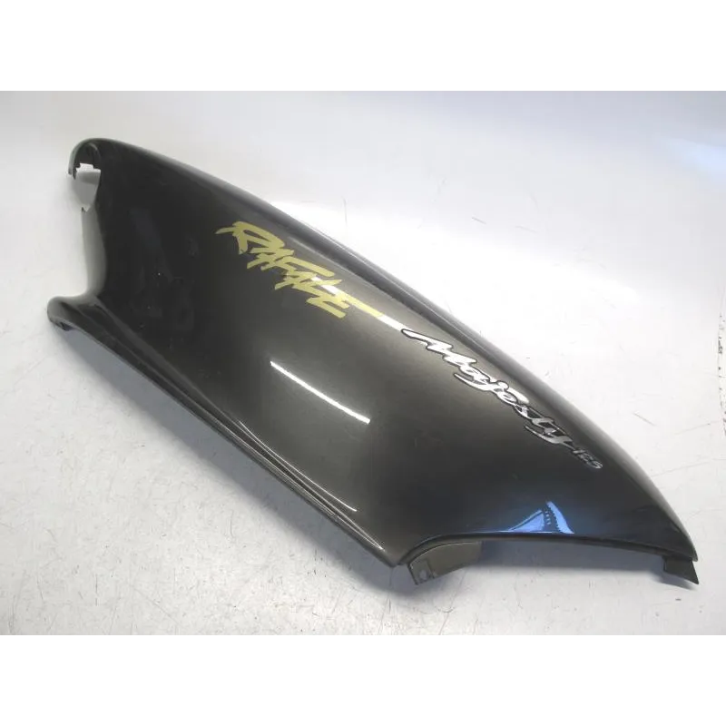 Cache carenage coque arriere droit YAMAHA YP 125 2001-2002 MAJESTY