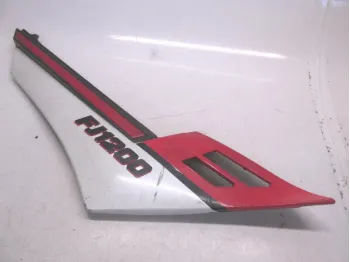 Cache carenage sous selle droit YAMAHA FJ 1200 1986-1987