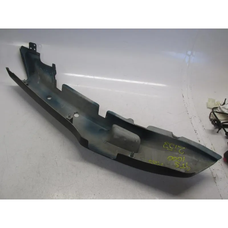 Cache carenage coque arriere gauche YAMAHA GTS 1000 1993-1998