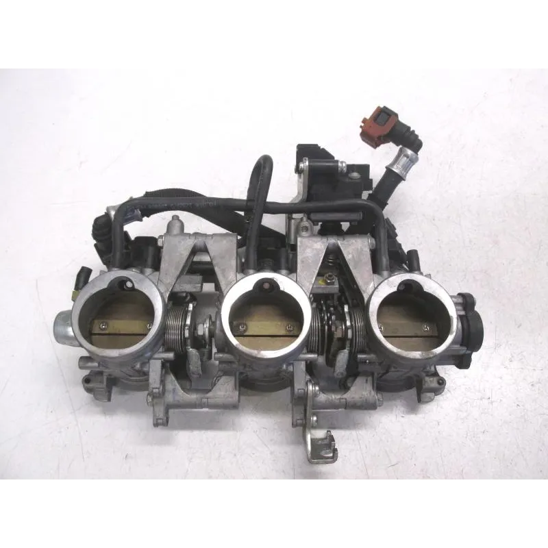Rampe d'injection TRIUMPH STREET TRIPLE 675 2007-2011