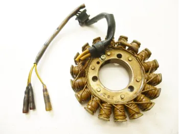 Stator alternateur KAWASAKI GPZ 400 1985