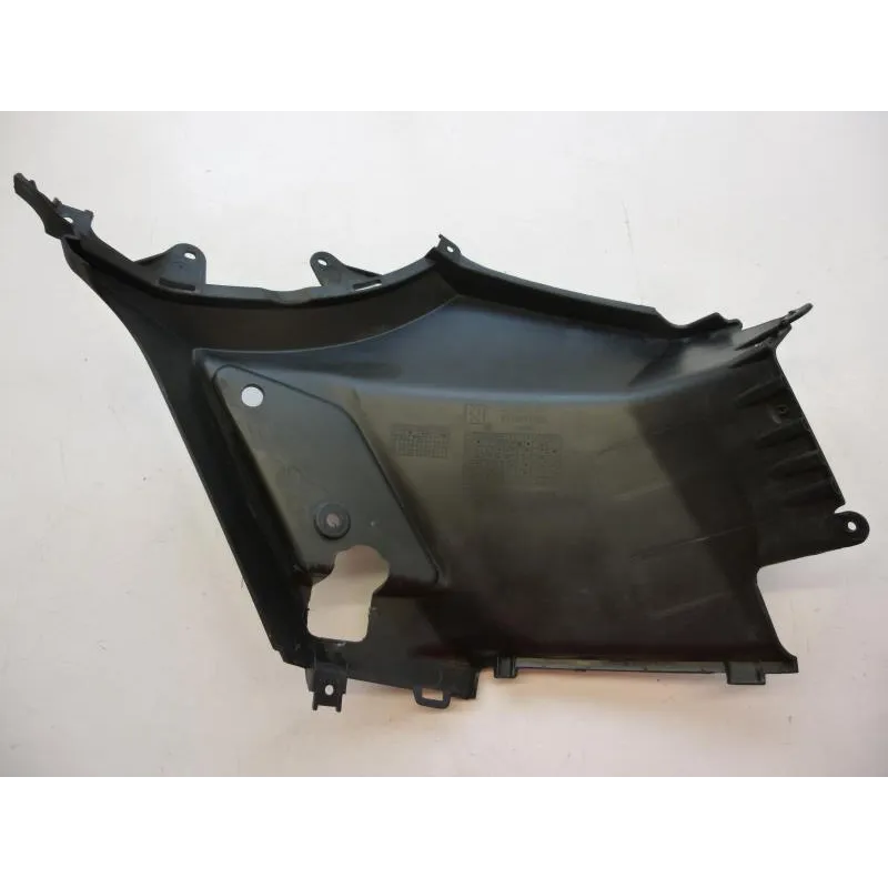 Cache carenage sous selle gauche PEUGEOT KISBEE 50 2016-2017 4T