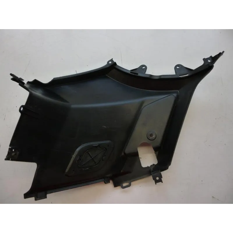 Cache carenage sous selle droit PEUGEOT KISBEE 50 2016-2017 4T