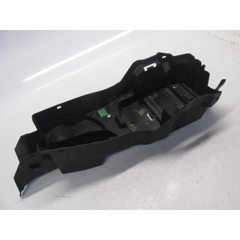Passage de roue TRIUMPH STREET TRIPLE R 675 2009-2011