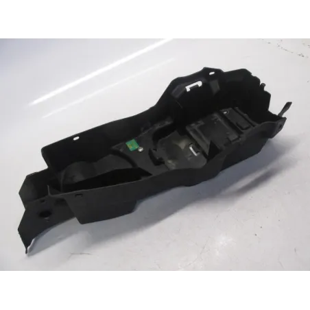Passage de roue TRIUMPH STREET TRIPLE R 675 2009-2011