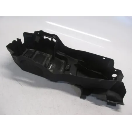 Passage de roue TRIUMPH STREET TRIPLE R 675 2009-2011