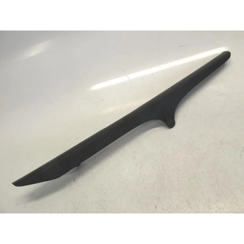 Cache chaine TRIUMPH STREET TRIPLE R 675 2009-2011