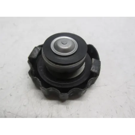 Bouchon de radiateur TRIUMPH STREET TRIPLE R 675 2009-2011