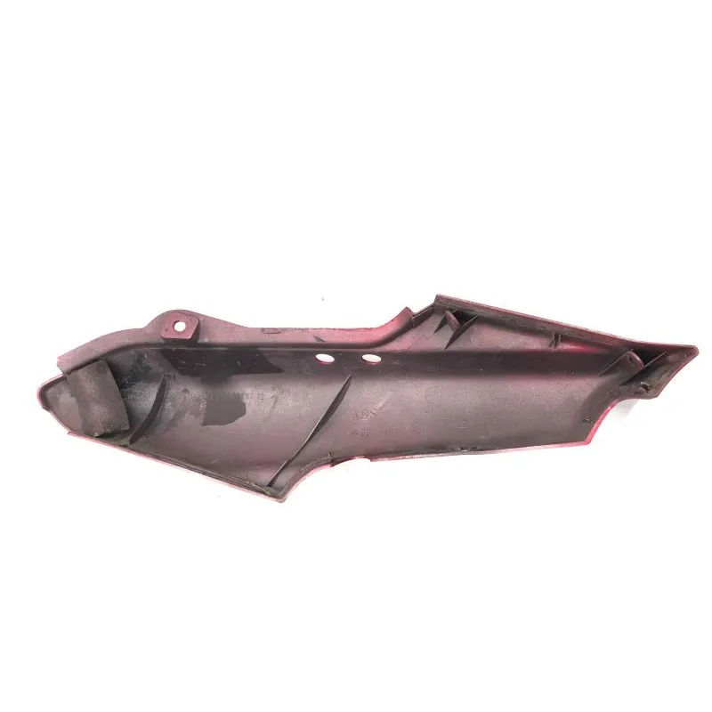 Cache carenage coque arriere droit YAMAHA FZS 600 1998-1999 FAZER