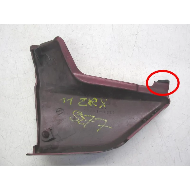 Cache carenage sous selle droit KAWASAKI ZRX 1100 1997-2000
