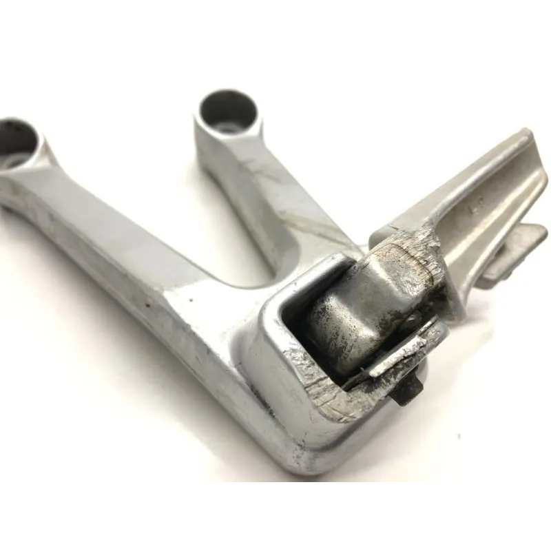 Platine et repose pieds arriere gauche SUZUKI SV 650 S 2003-2006