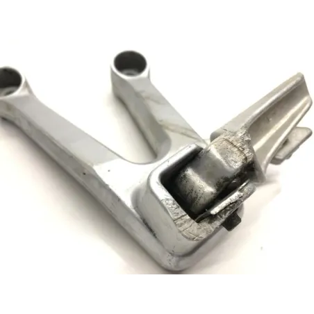 Platine et repose pieds arriere gauche SUZUKI SV 650 S 2003-2006