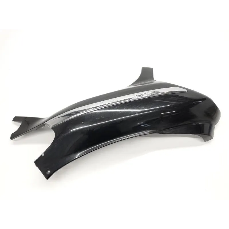 Cache carenage coque arriere gauche PIAGGIO X8 125 2004-2007