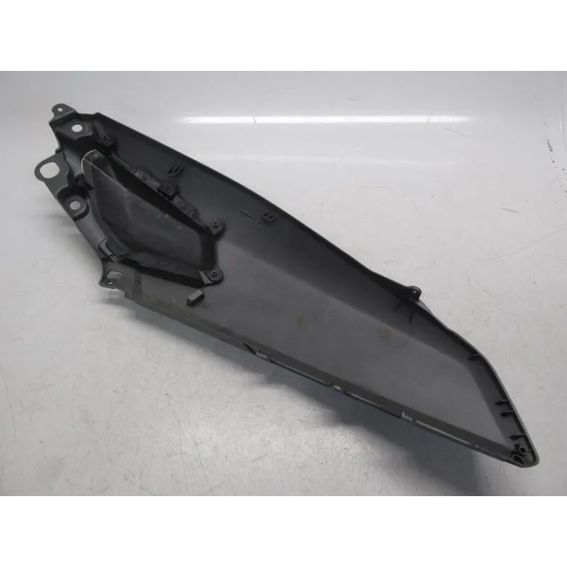 Cache carenage coque arriere droit YAMAHA GPD 125 2015-2019 NMAX