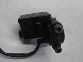 Maitre cylindre frein avant PEUGEOT KISBEE 50 2011-2012 4T