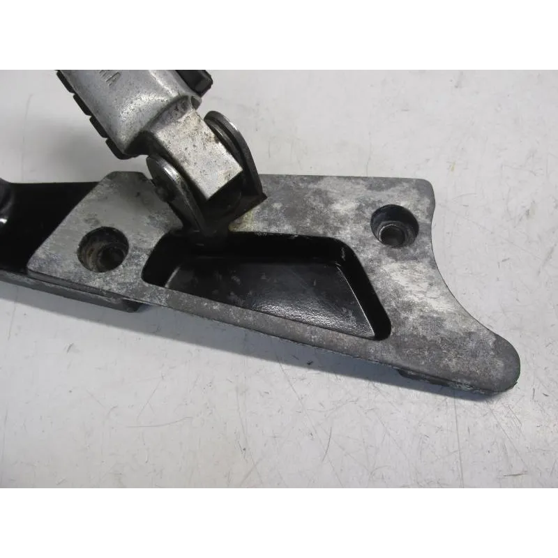 Platine et repose pieds arriere droit YAMAHA VMAX 1200 1986-1992